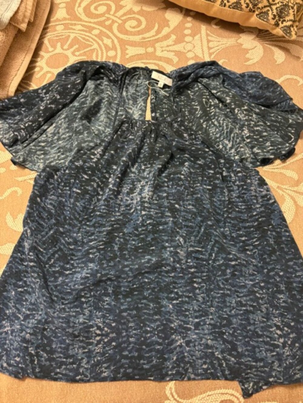 New NCF 100% Silk Halter Neck Blue Pattern Top with Capelet Flowy Back Size XL